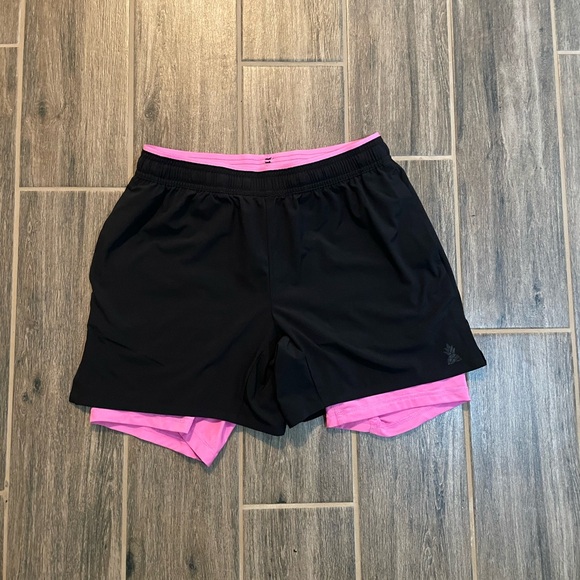 Chubbies Women's Athletic Shorts in Black and Pink - Picture 1 of 3